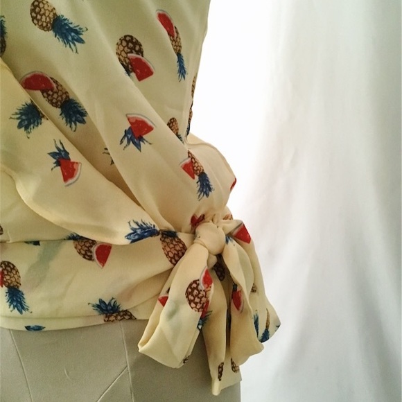 Ruffle Top - Picture 3 of 8